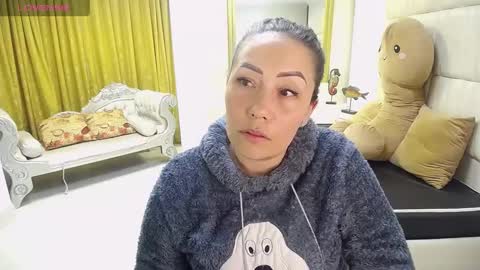 gabriela online show from February 2025 08:34:02 PM