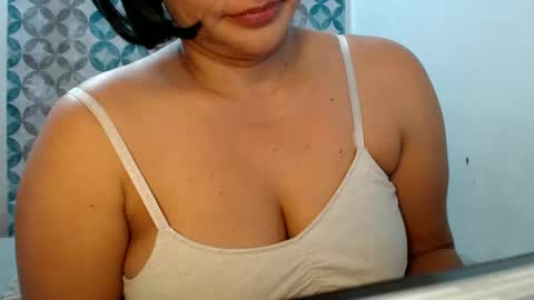 Snapshot of gabysot chatting on December 2025 01:35:02 AM gabysot online show from December 2025 01:35:02 AM