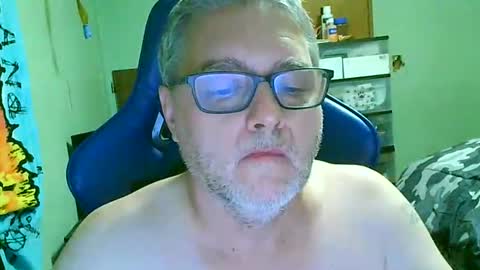 Snapshot of gadude45 chatting on September 2025 12:43:02 AM gadude45 online show from September 2025 12:43:02 AM