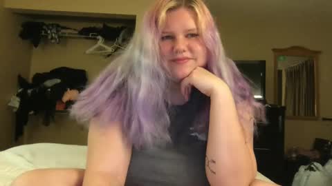 Snapshot of gaebaetae chatting on December 2024 05:00:01 PM Eryn online show from December 2024 05:00:01 PM