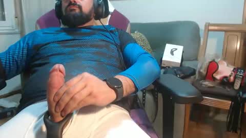 Snapshot of gag0nmyc0ck chatting on December 2025 02:28:01 AM your master online show from December 2025 02:28:01 AM