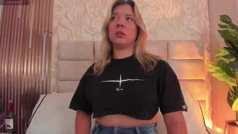 gaia_stonne online show from March 2026 10:59:01 AM