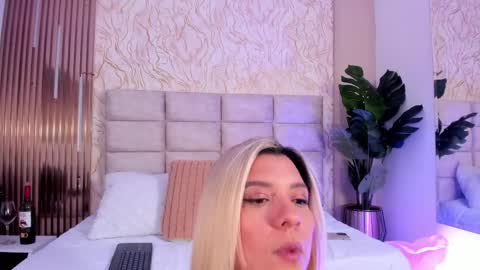 gaia_stonne online show from April 2026 12:51:02 PM