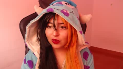 Kate 3 online show from September 2025 07:14:02 PM