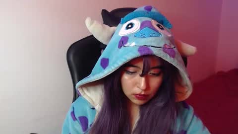 Kate 3 online show from October 2025 06:51:02 PM