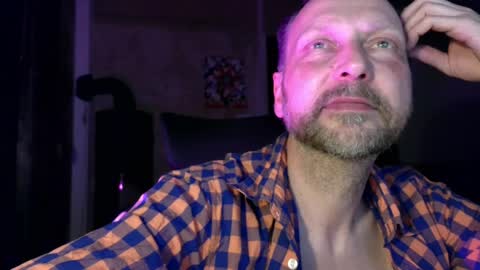 galadriel869 online show from April 2026 10:36:01 PM