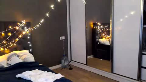 My name Lou 3 online show from December 2025 07:24:01 AM