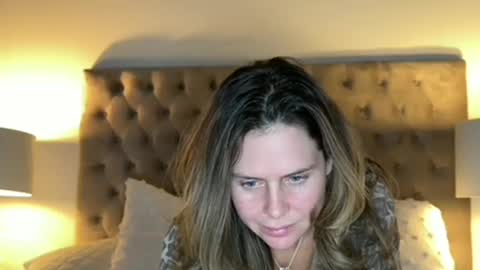 gamer_gal633618 online show from January 2026 11:09:01 PM