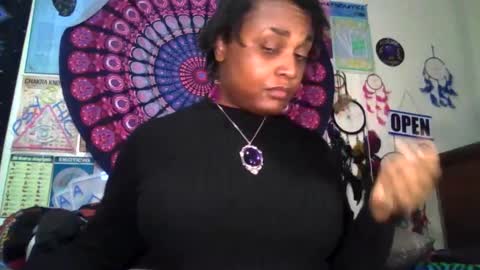 Snapshot of gardeniaspear chatting on April 2026 06:44:02 AM Gardenia online show from April 2026 06:44:02 AM