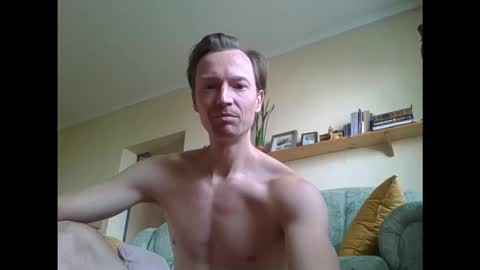 Snapshot of garfield42 chatting on October 2025 08:10:01 AM Garfield online show from October 2025 08:10:01 AM