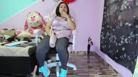 Diana online show from November 2025 09:04:02 PM