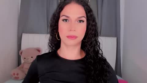 Vnecis Marn online show from October 2025 06:13:02 PM