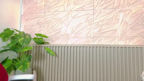 gaviluc_ online show from April 2026 12:50:02 PM