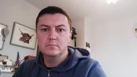 Snapshot of gaz101993 chatting on November 2025 11:20:01 AM GazP online show from November 2025 11:20:01 AM