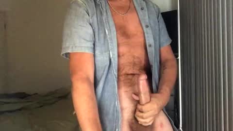 Snapshot of gcsurfer81 chatting on December 2024 04:28:02 AM gcsurfer81 online show from December 2024 04:28:02 AM