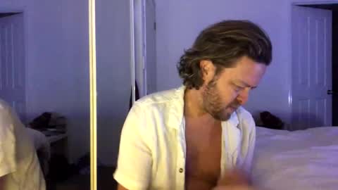 Snapshot of gcsurfer81 chatting on June 2026 08:27:02 AM gcsurfer81 online show from June 2026 08:27:02 AM