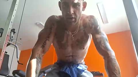 Zanecubano online show from October 2025 07:33:02 PM