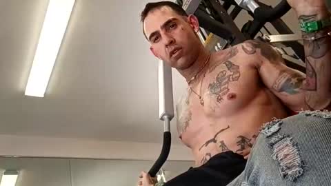 Zanecubano online show from October 2025 05:46:02 PM