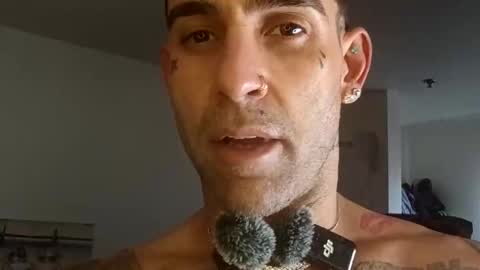 Zanecubano online show from November 2025 05:02:01 PM