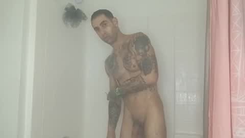 Zanecubano online show from November 2025 04:07:02 PM