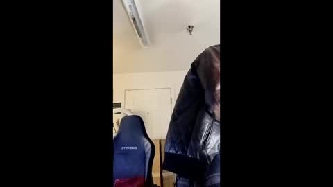 Zanecubano online show from December 2025 02:21:01 PM