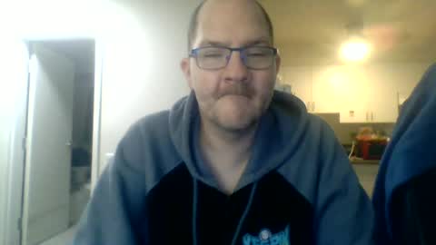 Snapshot of geekgamer41 chatting on June 2026 03:25:02 PM geekgamer41 online show from June 2026 03:25:02 PM