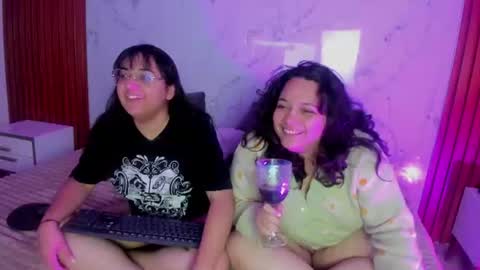 Snapshot of genesis_y_moon chatting on June 2026 03:31:02 AM genesis_y_moon online show from June 2026 03:31:02 AM