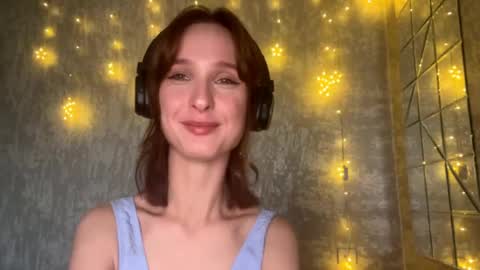 Riana online show from April 2026 04:04:01 AM