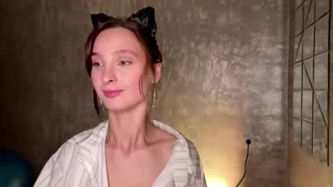 Riana online show from May 2026 03:39:02 PM
