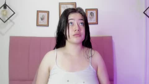 Sofia online show from September 2025 01:00:01 AM