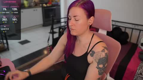 Genny Rock   and  online show from February 2025 08:34:02 PM