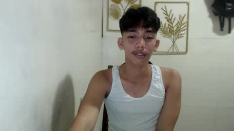 Snapshot of gentlemanlustx chatting on October 2025 02:47:02 PM Rayl online show from October 2025 02:47:02 PM