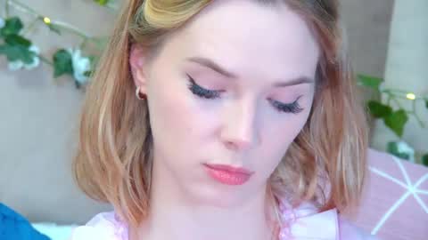 GentleRossi online show from May 2026 08:28:02 PM
