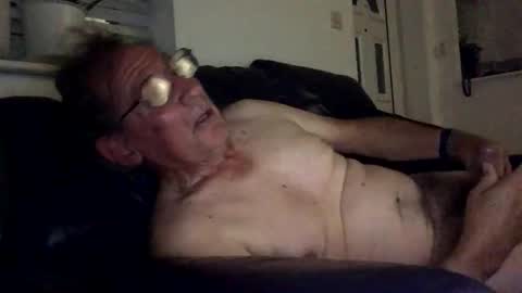 Snapshot of geoff242535 chatting on October 2025 09:47:02 PM geoff242535 online show from October 2025 09:47:02 PM