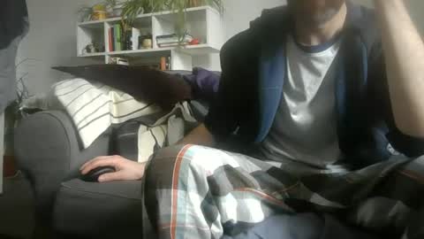 Snapshot of geon2xx chatting on September 2025 10:37:01 AM Geon online show from September 2025 10:37:01 AM