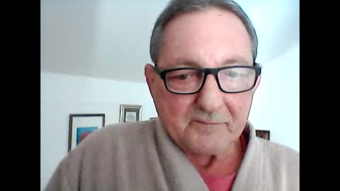 Snapshot of georg1412 chatting on February 2025 09:11:01 AM georg1412 online show from February 2025 09:11:01 AM