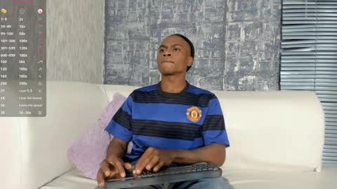 G E O R G E online show from October 2025 02:42:02 AM