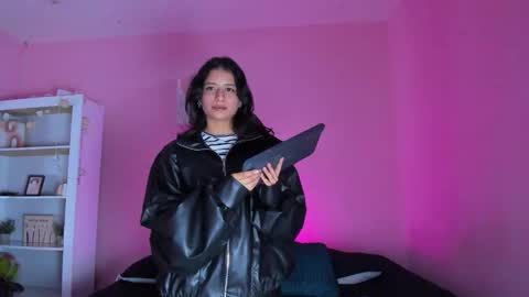 Snapshot of georgina_ferri_ chatting on December 2025 05:18:02 PM GEORGINA FERRI online show from December 2025 05:18:02 PM