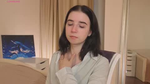 My name is Kelly online show from October 2025 03:30:01 AM