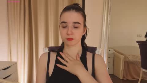 My name is Kelly online show from November 2025 03:05:01 AM