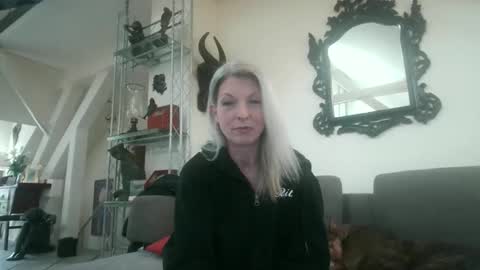 germansweety online show from April 2026 01:08:02 PM