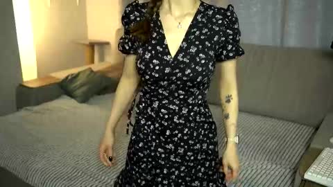 Snapshot of gerridae chatting on November 2025 08:46:02 AM Jean and Isa couple Van online show from November 2025 08:46:02 AM