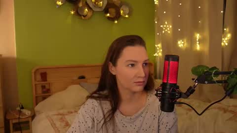 Anna online show from October 2025 02:29:01 PM