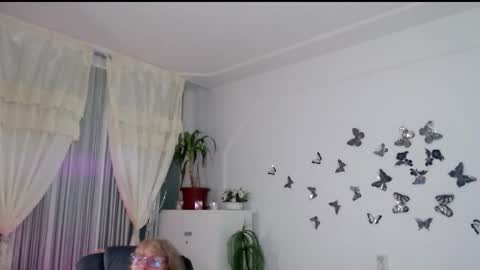 Ghertrudequeen online show from October 2025 03:07:01 AM