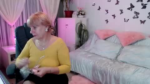 Ghertrudequeen online show from November 2025 04:00:01 AM