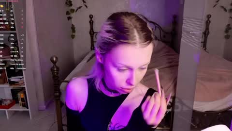 violeta online show from May 2026 04:43:02 AM