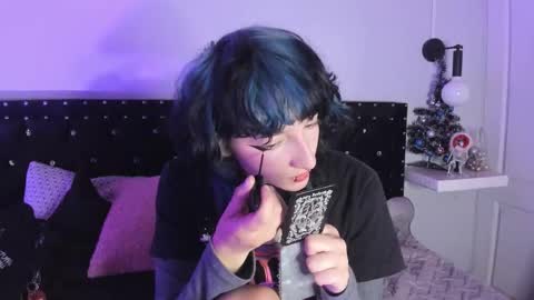 Allison  online show from December 2025 09:44:01 PM