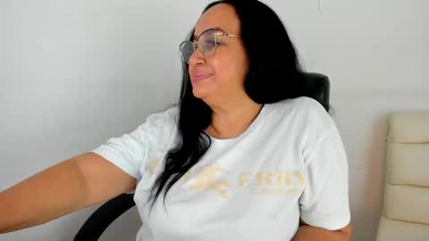 nahomi online show from January 2025 04:33:02 AM