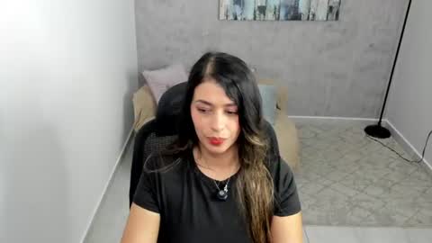 Snapshot of gia_watsonn chatting on June 2026 06:22:02 PM Gia online show from June 2026 06:22:02 PM