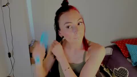 GIA WHITE Independet  online show from November 2025 05:24:01 PM